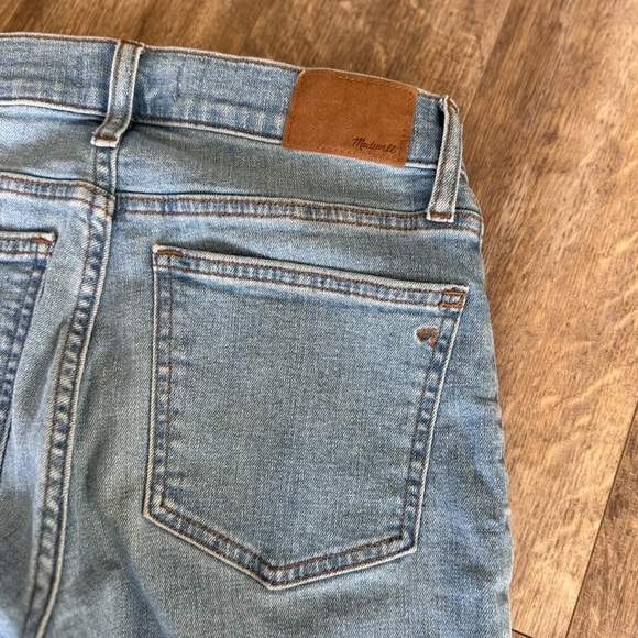 Madewell High-Rise The Perfect Vintage Straight Leg Jean - Alderton Wash - Picture 15 of 16